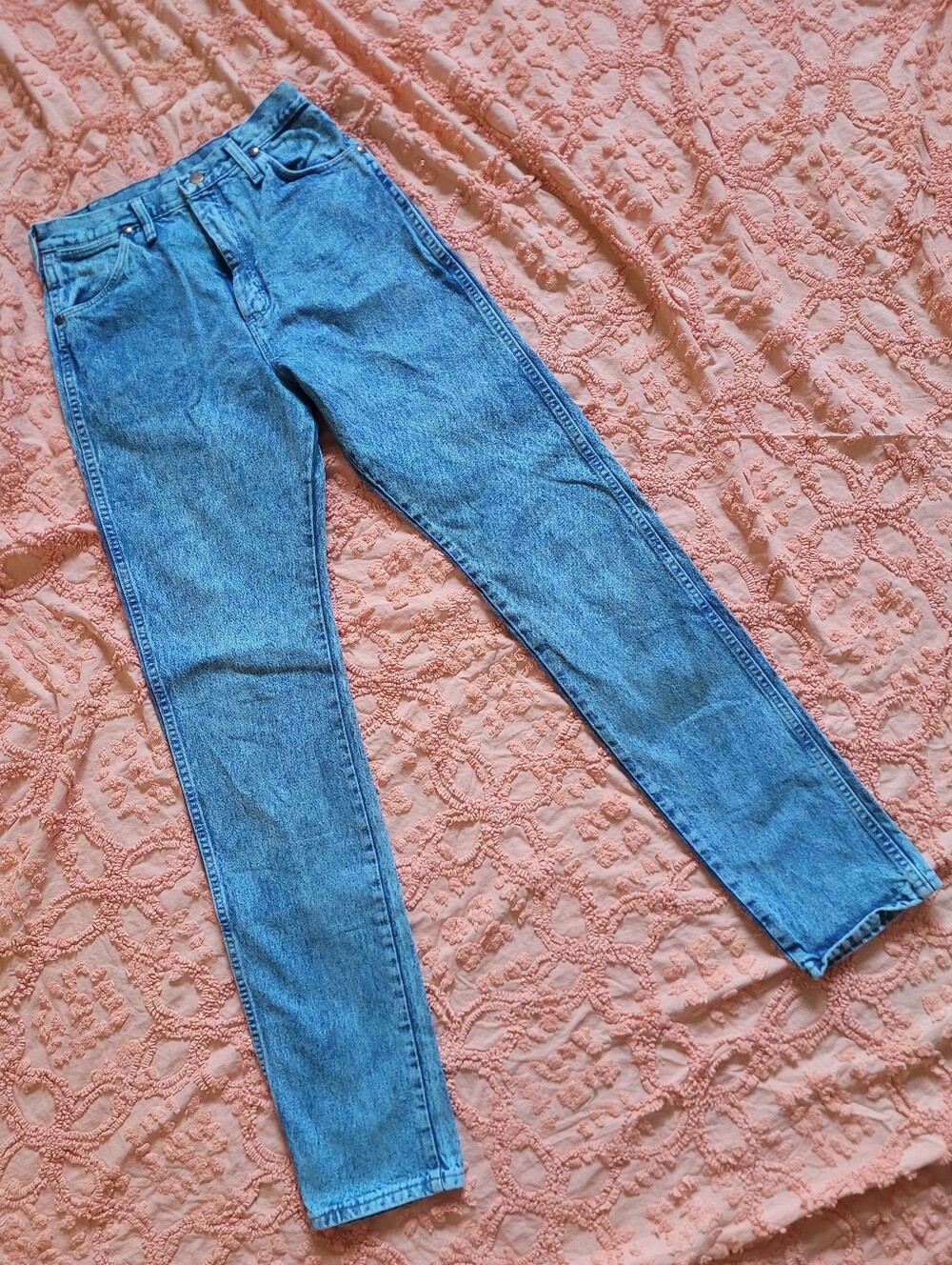 Wrangler | Light Blue/Acid Wash High-Waist Straight Leg Jeans